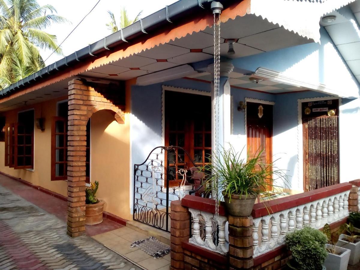 Hotel Nimal'S House Dikwella Esterno foto